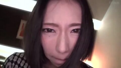 【七海ティナ】巨乳人妻が制服姿で店長に捕らわれ、オフィスでNTR中出しSEXに溺れる！